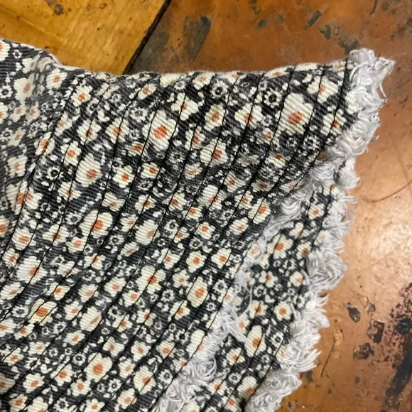 Natural Life Floral Bucket Hat - Picture 5 of 6